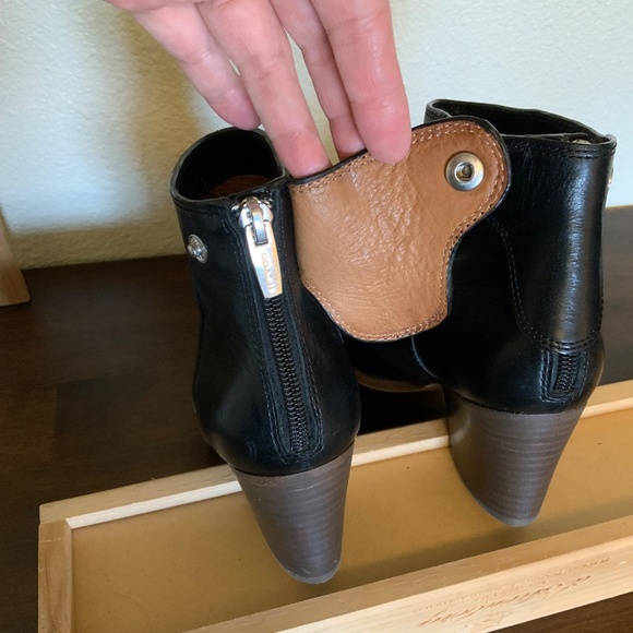 Coach Waldorf Booties Black Size 7 Ankle Boots Zipper Heels - Picture 9 of 16